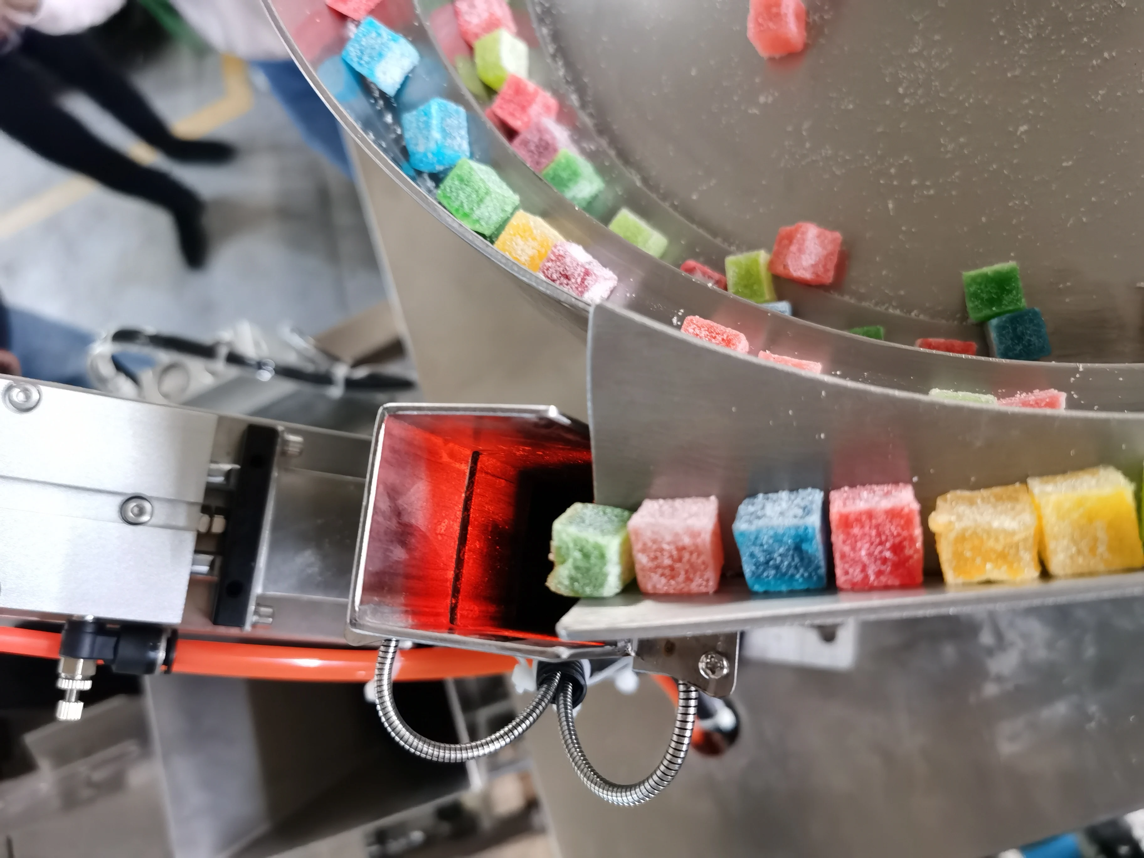 Factory price chocolate ball /candy double twist packing machine Stand up Pouch Packing Machine