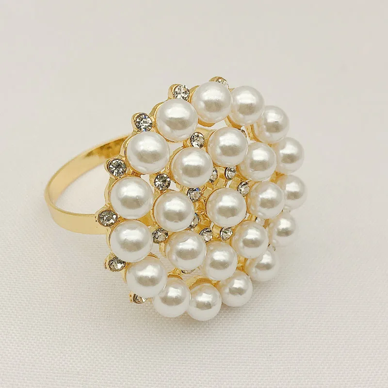 Round Flower Napkin Rings Gold Rhinestone Napkin Rings Holder Pearl Napkin Rings for Wedding Dinner Table Decoration HWP07