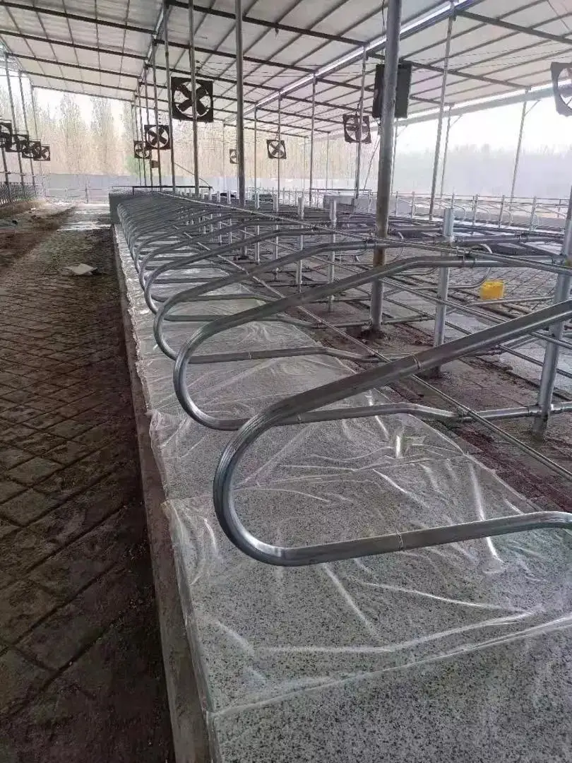 Полиуретановая пена и резиновое покрытие мягкий матрас из коровьей кожи конюшня/коровий коврик для постельного белья