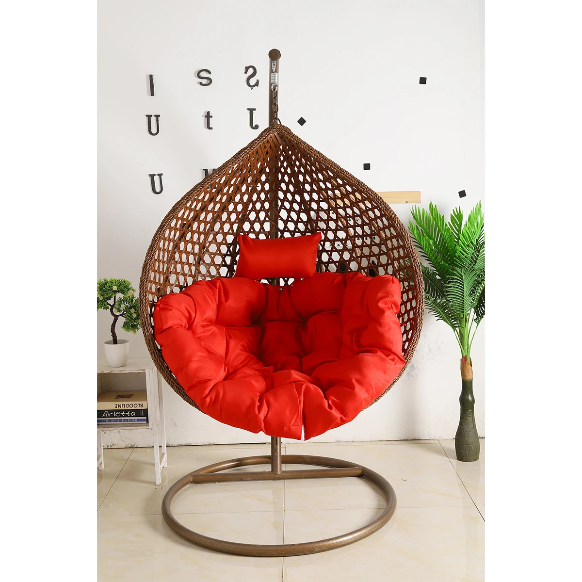 Factory Wholesale Outdoor Furniture Fashion Design Luxury Balcony Patio Hanging Rattan Metal Patio Swing Egg Chair With Stand