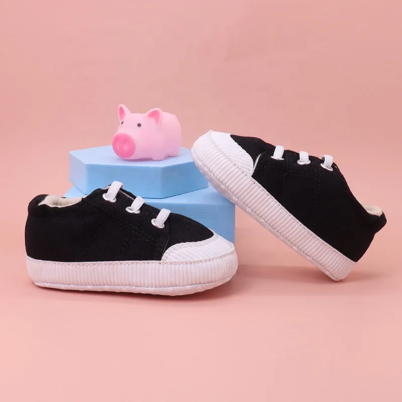 Canvas soft sole walking shoes for