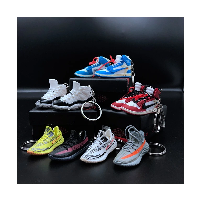 SmallOrders G020945 Wholesale Outing Practical Mini box Keychain 3D Plastic Air Shoes Sneaker Keychain