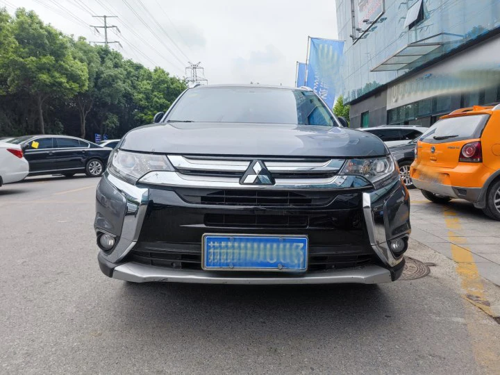 Mitsubishi Outlander used car was registered in April 2018 with 2.0L displacement and has driven 55,300 kilometers