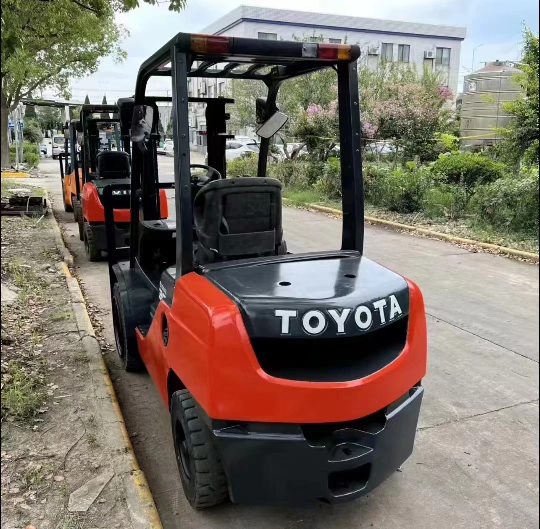 Хорошее состояние вилочный погрузчик Toyota 3ton Япония FD30