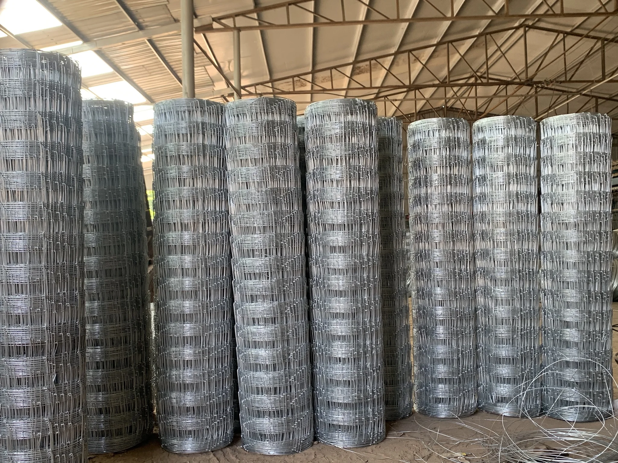 cheap wholesale bulk galvanized cattle fence mesh cow field fence net farm cow ranch farm fence roll