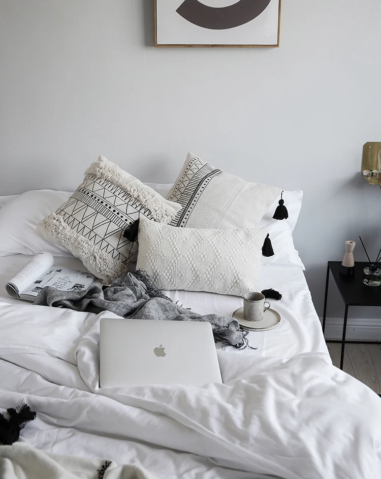 
Nordic style Moroccan black and white fringed pillowcase rest assured 45*45CM pillow sofa backrest factory cheap custom pillow 