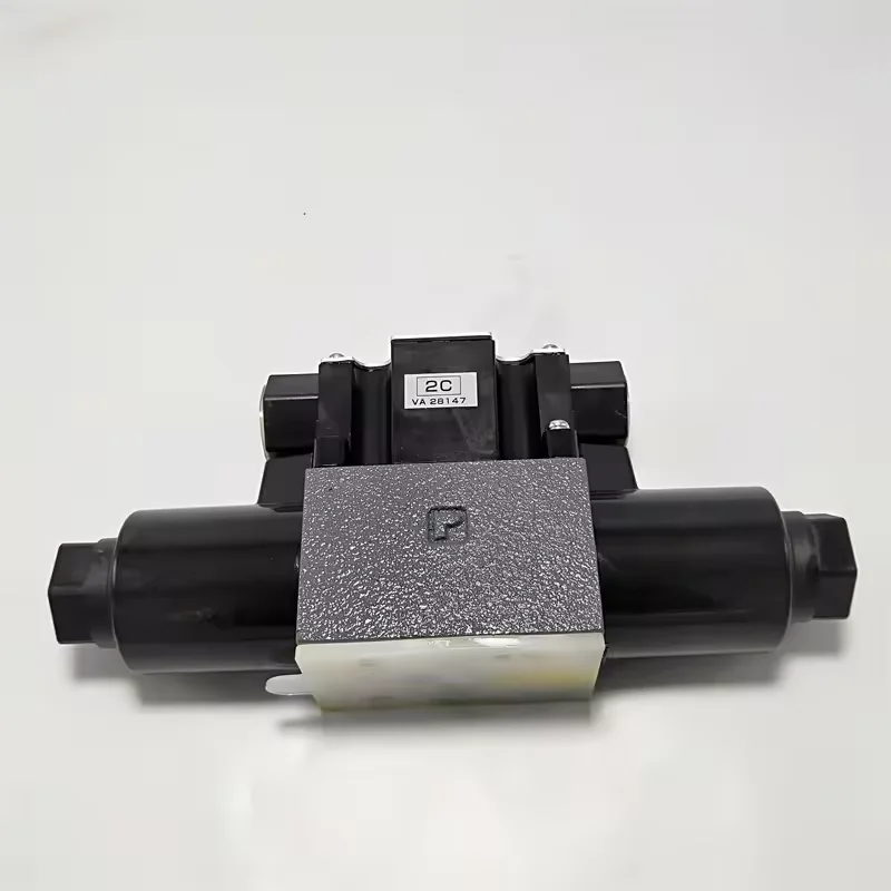 Hydraulic Solenoid Valve DG4V-5-6C-U-H-100 DG4V-3-2C-M-P7-H-7-56 Hydraulic Direction Control Valve DG4V-3-2A-M-P2-T-7-P10-56