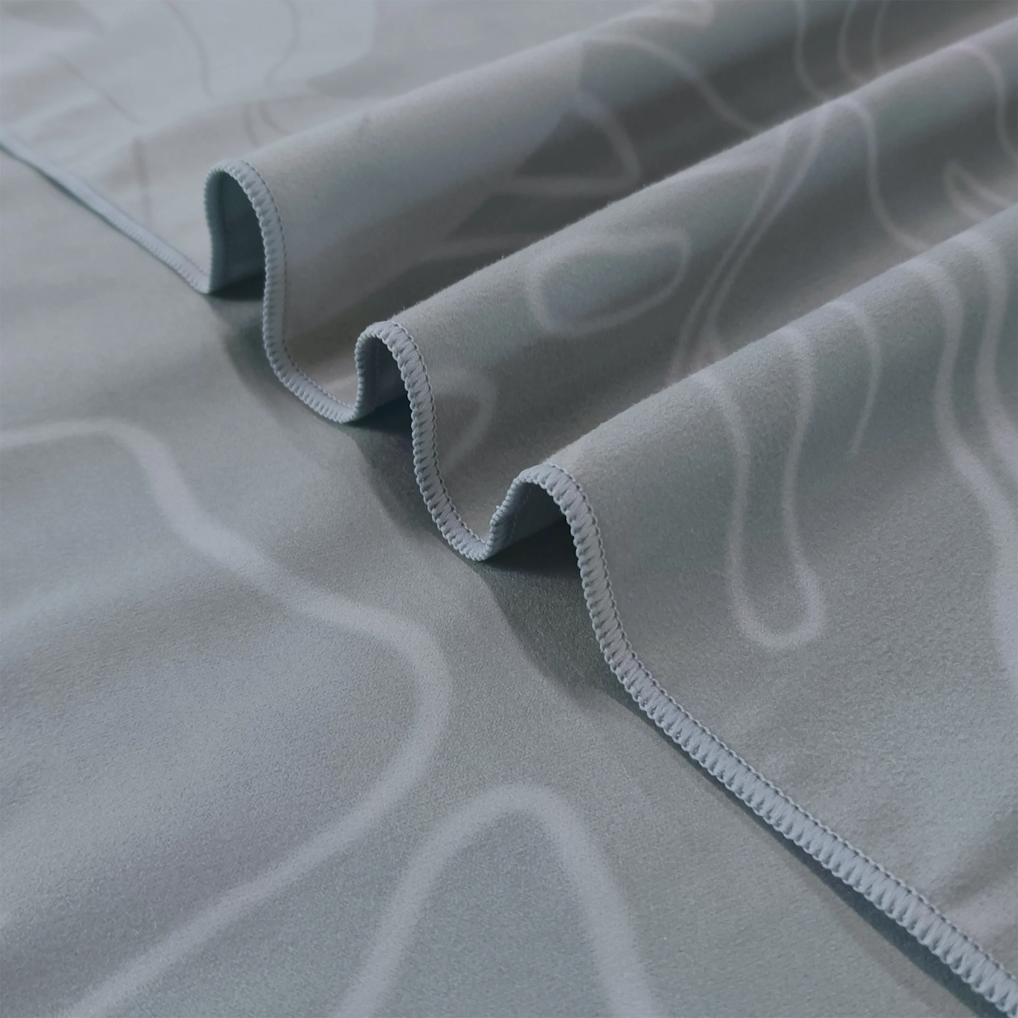 Free Design And Sample Customized Logo Printed Quick Drying Sand Free Swimming Bath Microfiber Beach Towel