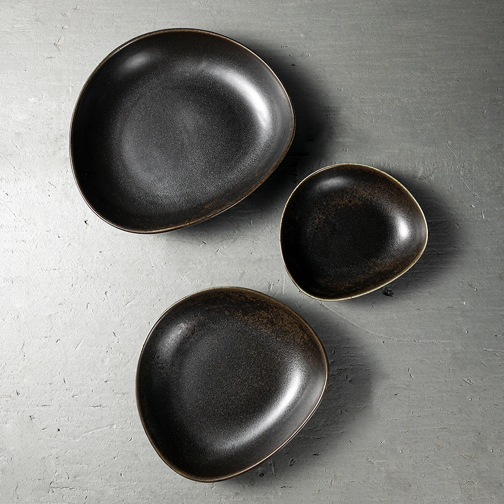 Creative Japanese Style Matte Black Frosted Dinnerware Set  Spotted Design Dinnerware Sets Ceramic Plate Set For Home Restaurant