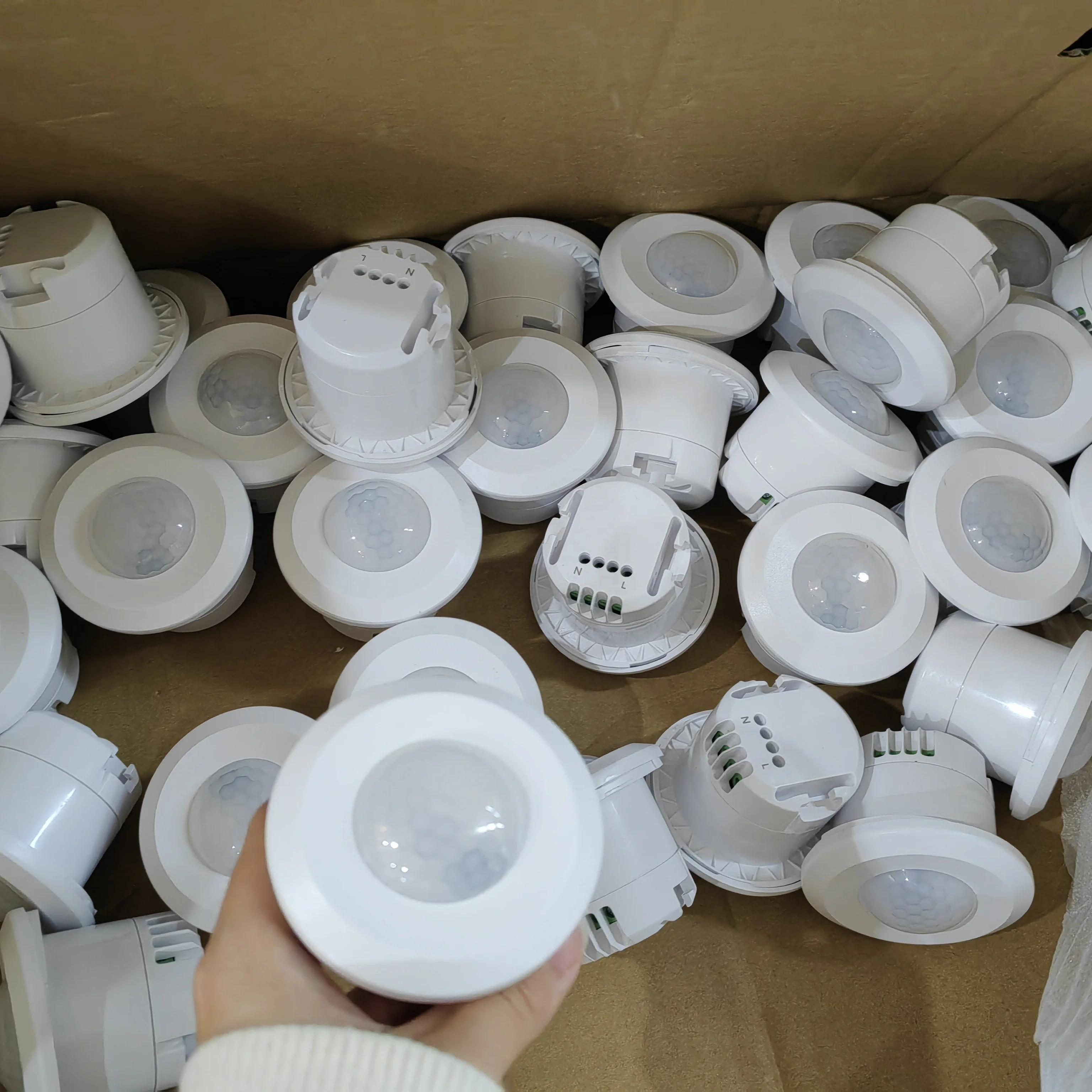 Tuya smart switch tuya pir motion sensor Infrared Human Sensor Movement tuya zigbee pir sensor