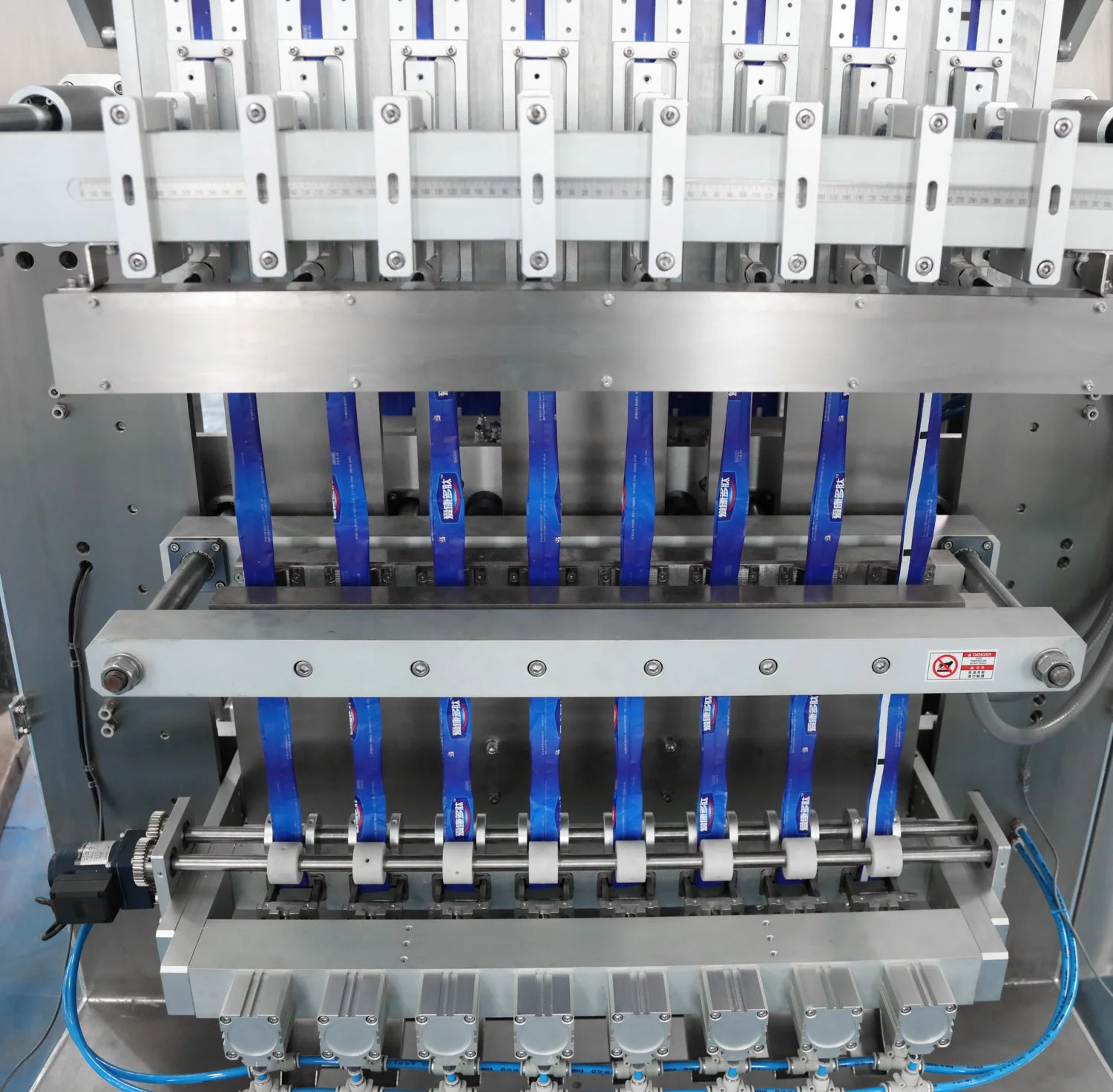 Factory Price 2-100ml Multi-lanes Stick Sachet BBQ Sauce Enzymes Mayonnaise Hand Sanitizier Packaging Machine