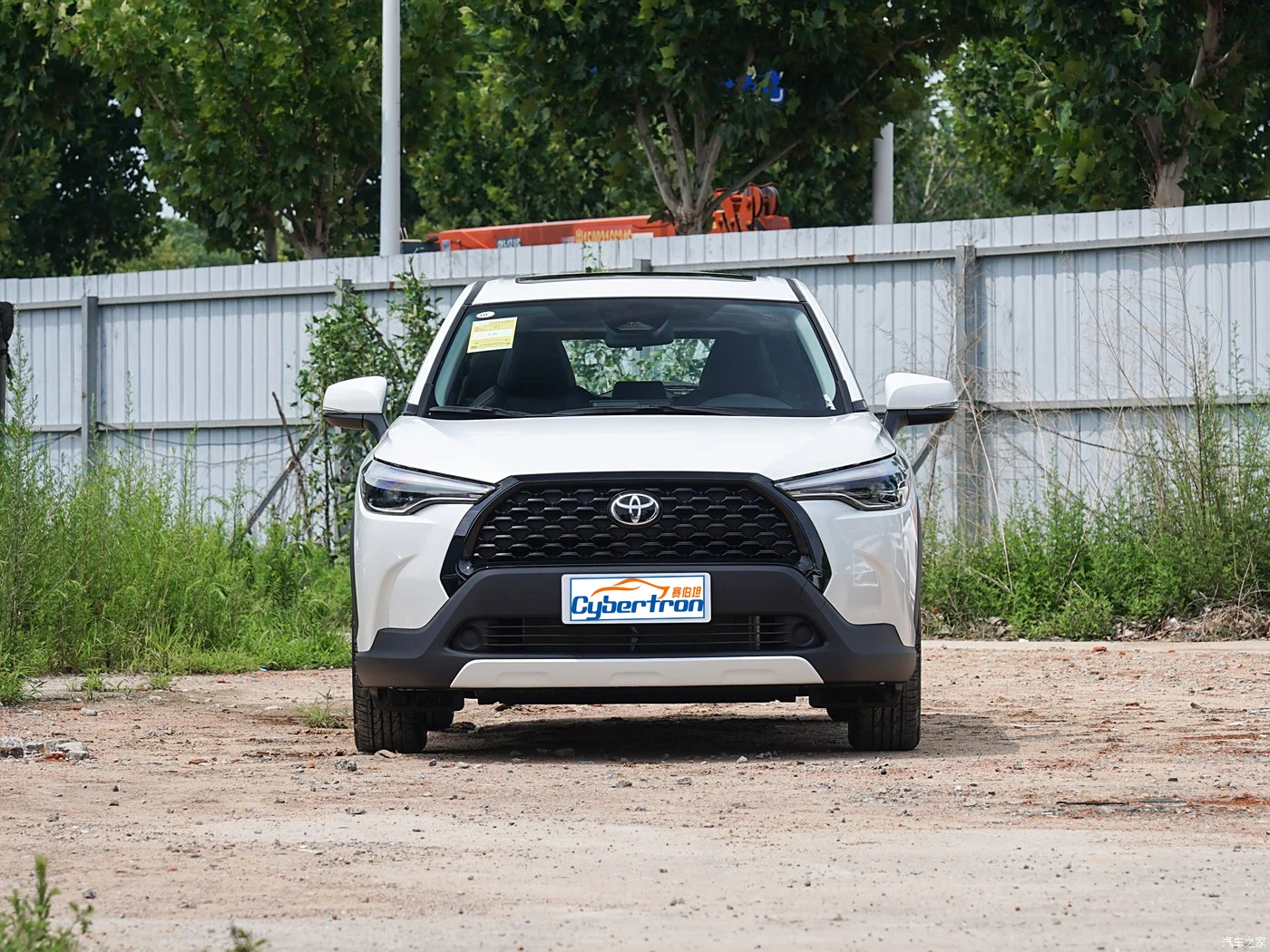 2024 Toyo-ta Corollas Cross Hybrid 2.0L New Car Luxury High Speed Made in China Gasoline Car SUV FWD 5 Seats Deposit