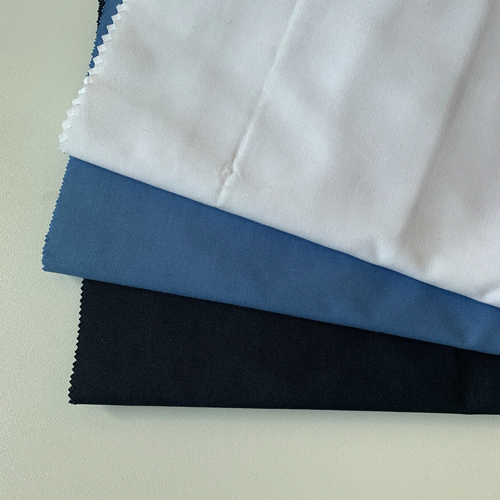 35 Cotton 115gsm Plain Weave Poplin Shirt Fabric 45*45 133*72 65 % Polyester Clothes Sweatshirt Fabric Lightweight 24h Online