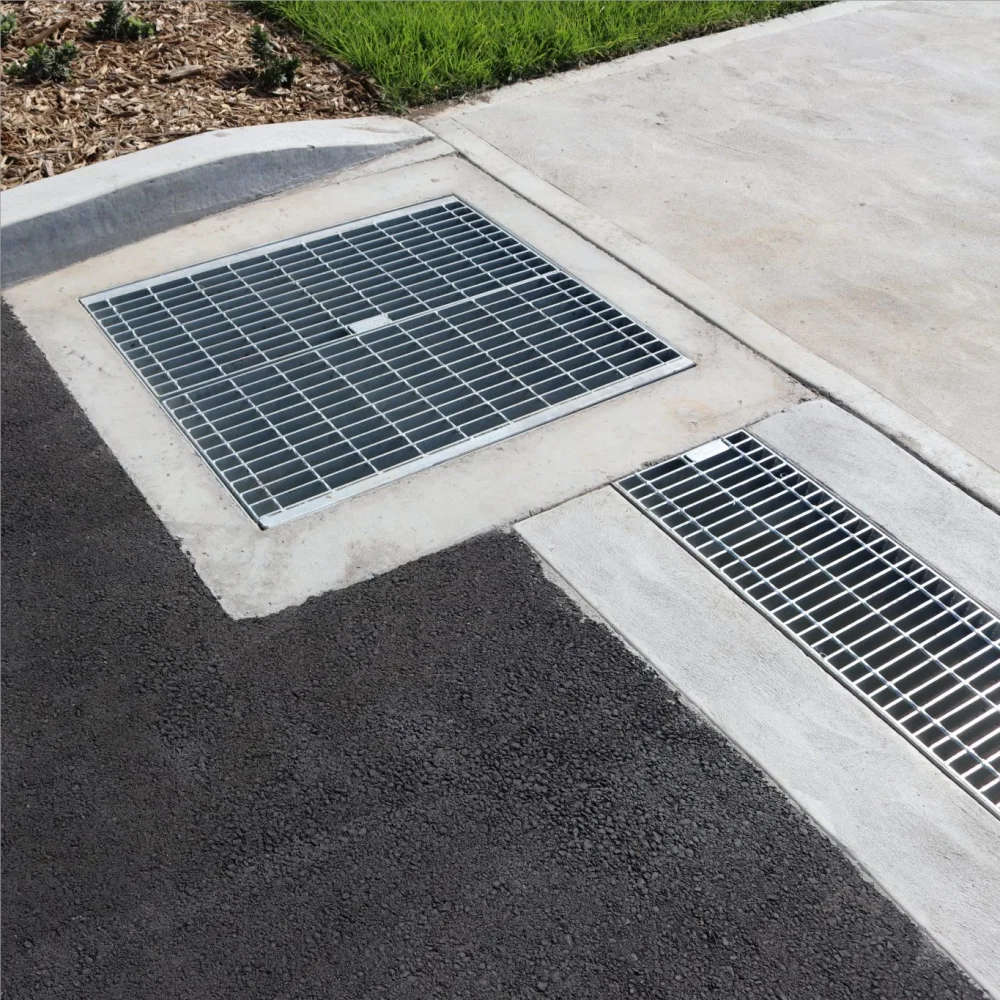 Storm drain cover(steel grating mesh) Trench covers steel checker plate with grating
