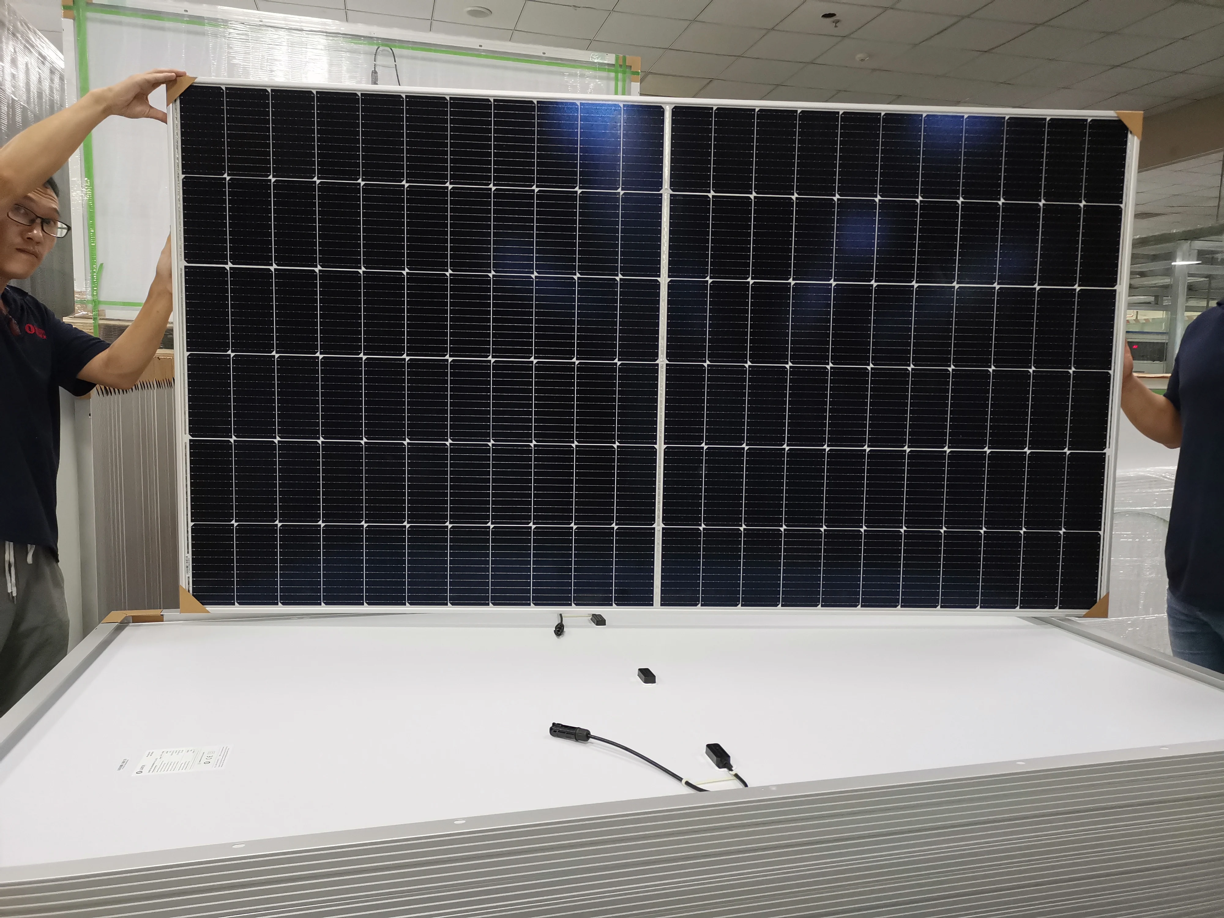 JNTIMUYA Luxen 600W PV Solar Low Price Wholesale Off Grid 21.57% High Conversion Rate 645W 650W 660W 670W Solar PV Panels