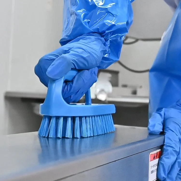 Qingdao Shianku Iron Shape Brush Food Grade Handle Brush Cleaning Brush with Handle