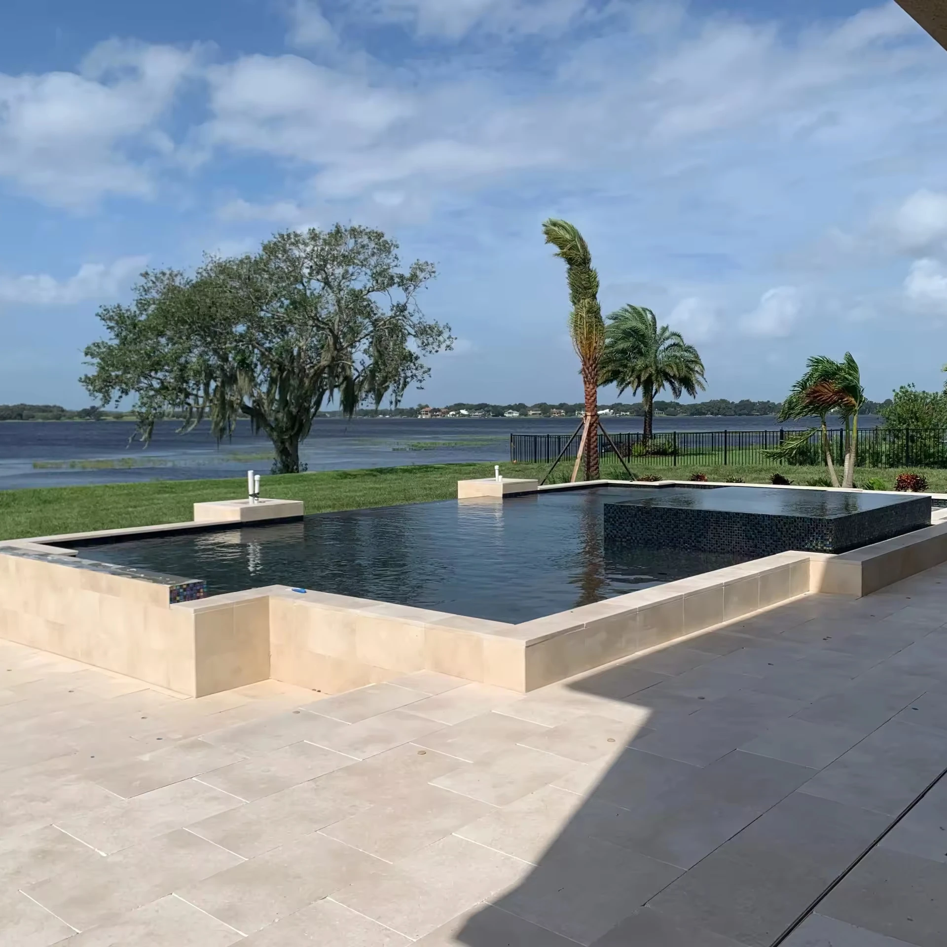 Factory Price Pool Coping Tumbled Natural Marble Limestone Pavers Outdoor Travertine French Pattern Floor Tile