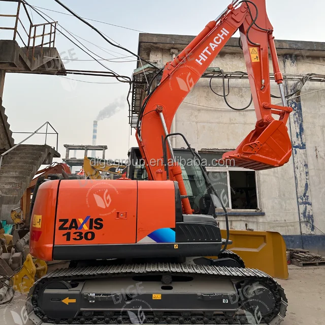 Japan original used excavator Hitachi ZX130  ship from Japan port for sale