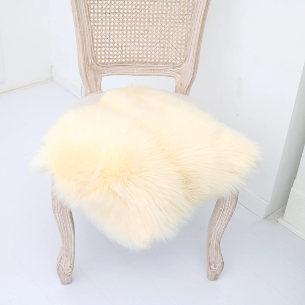 
2020New Hot Selling Round Home Decoration Fluffy Soft Fuzzy Plush Shaggy Carpet Sheepskin Faux Fur Rugs for Indoor Chair Carpet 