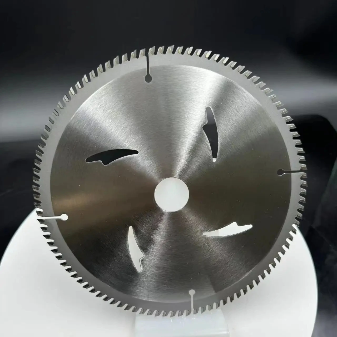 J-LL-W  factory supplier newest different types tct saw blade for cutting all kinds of wood for promotion