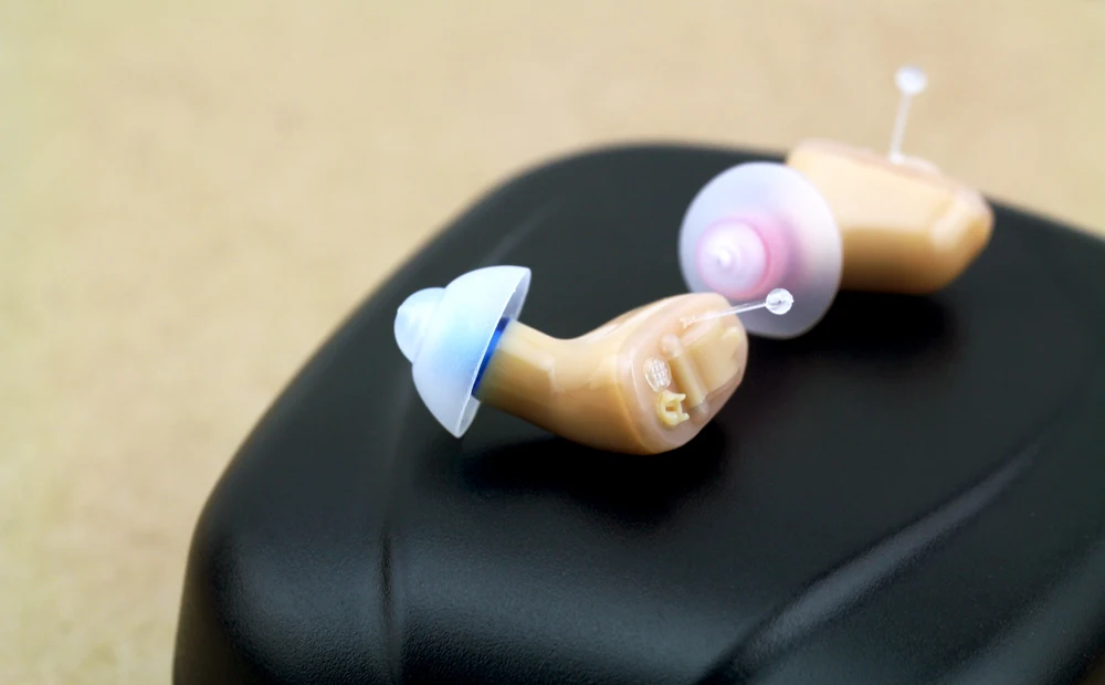 1668 china Red Nice Accessories Blue The Elderly Invisible Mini Hot Sell Amplifier Cic Digital Ear Sound Hearing Aid