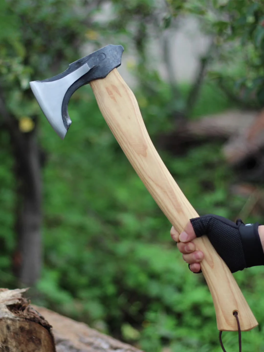 Hot Sale Shock Absorbing Anti-Slip Walnut Wood Handle Splitter Maul Pick Hatchet Survival Ax Camping Tactical Viking Axe