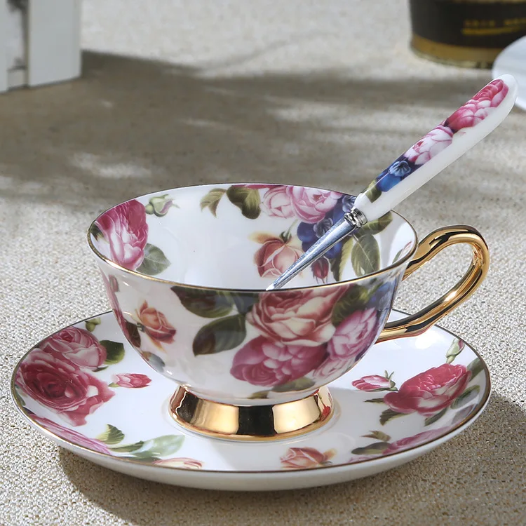 Wholesale 250ml Nordic Luxury Bone China Tea Cup&Dish Sets Floral Print Gold Rim Ceramic Coffee Mug Cup&Saucer Sets With Spoon