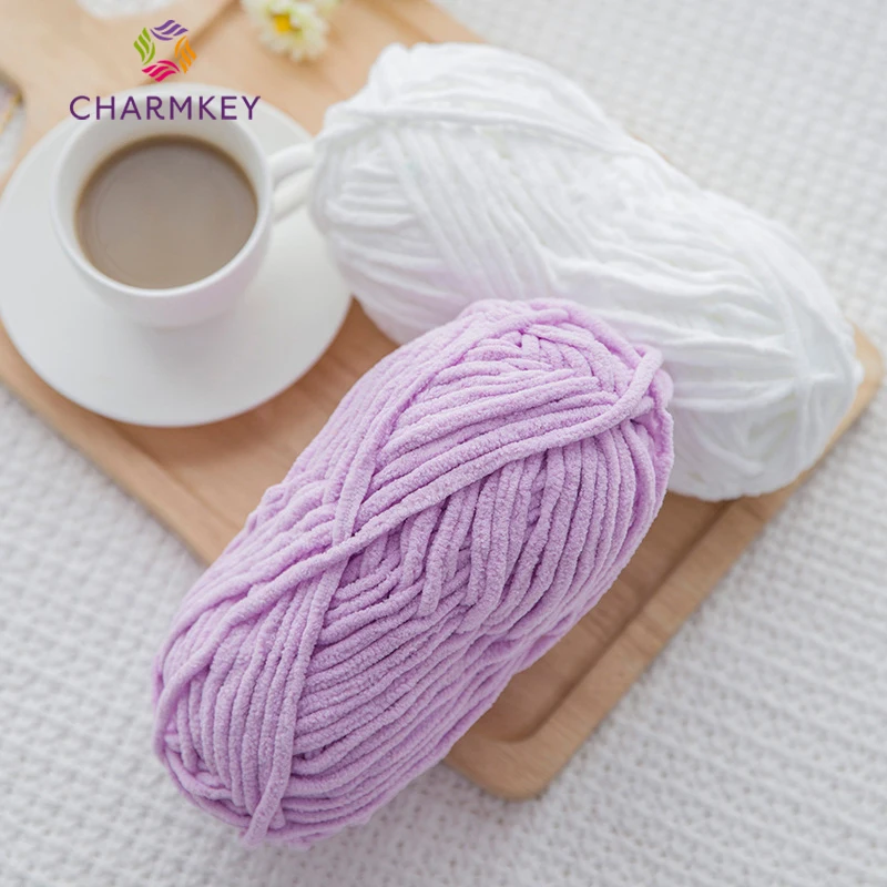 China Factory Supply 100g 100% Polyester Thick Fluffy Velvet 5mm chenille Chunky Blanket yarn plush baby Knitting Yarn