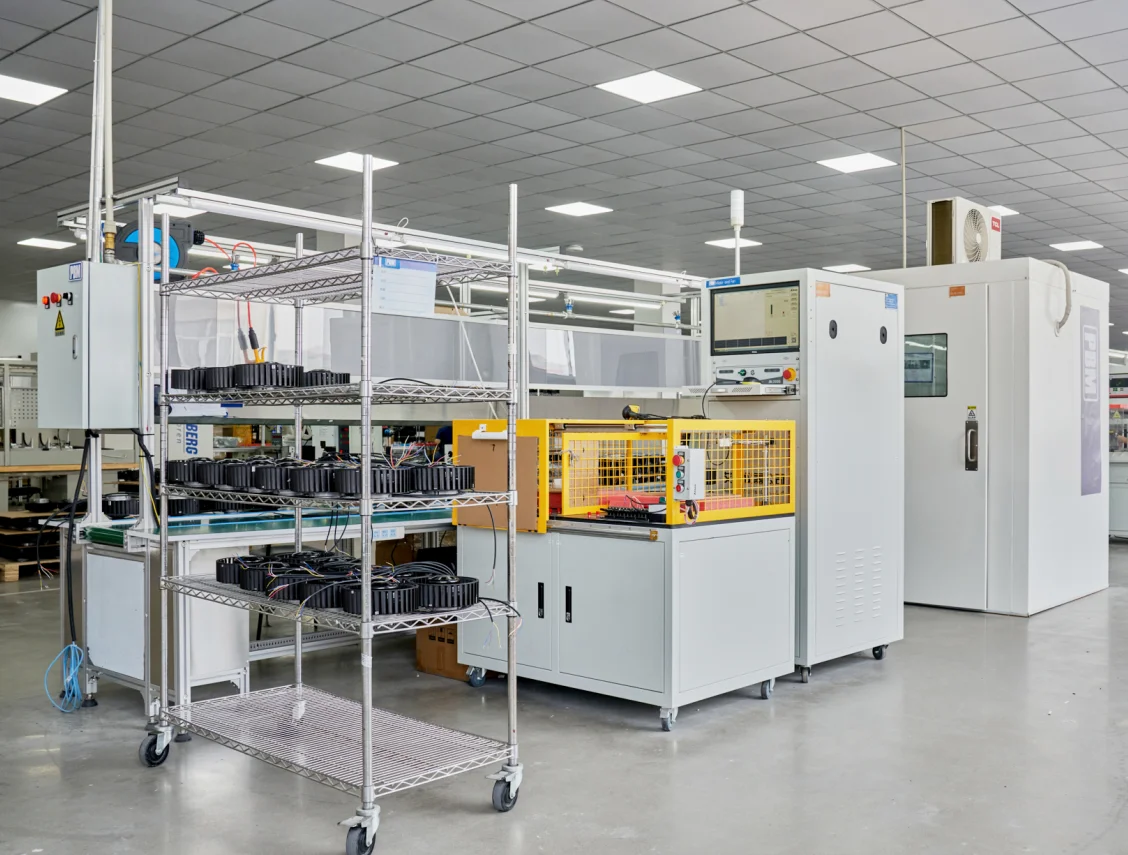 High Power External Rotor Motor EC-DC IP55 190mm Centrifugal Backward Fan with Support Bracket