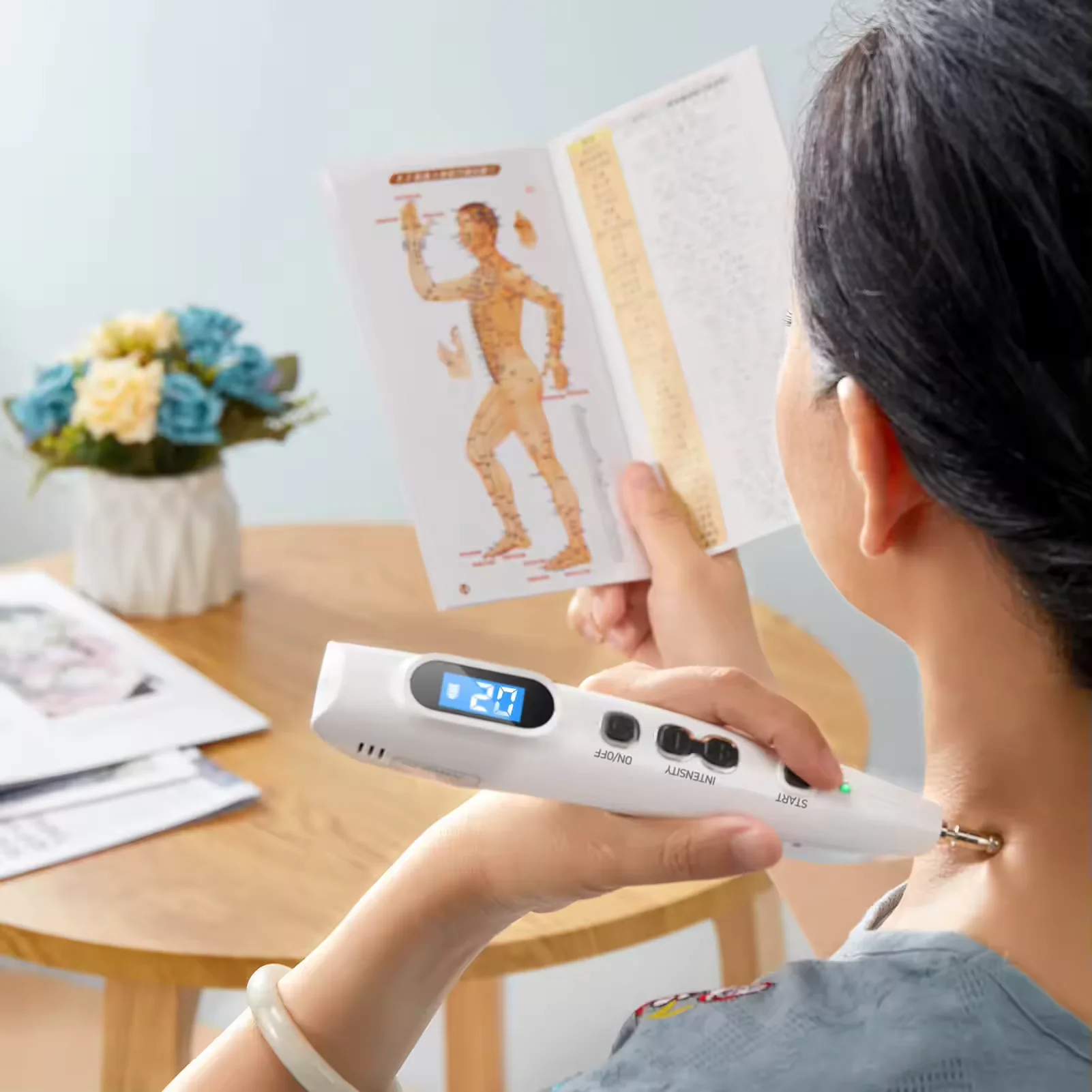 2024 Handheld electro acupuncture physical therapy tool  meridian energy auto find point acupuncture pen