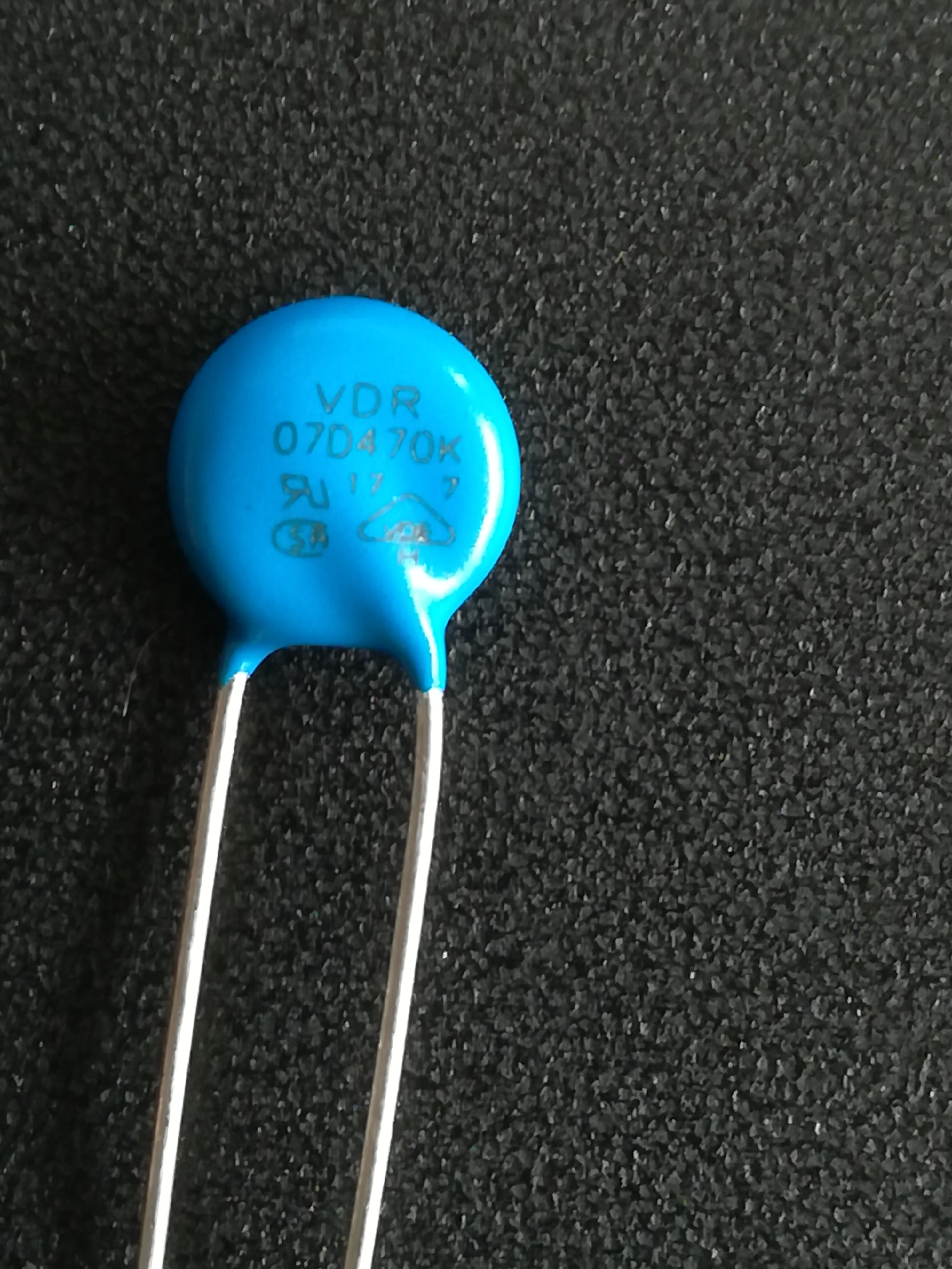VDRH07D035BSE VDRH07D040BSE 7mm Varistor VDRH07D050BSE