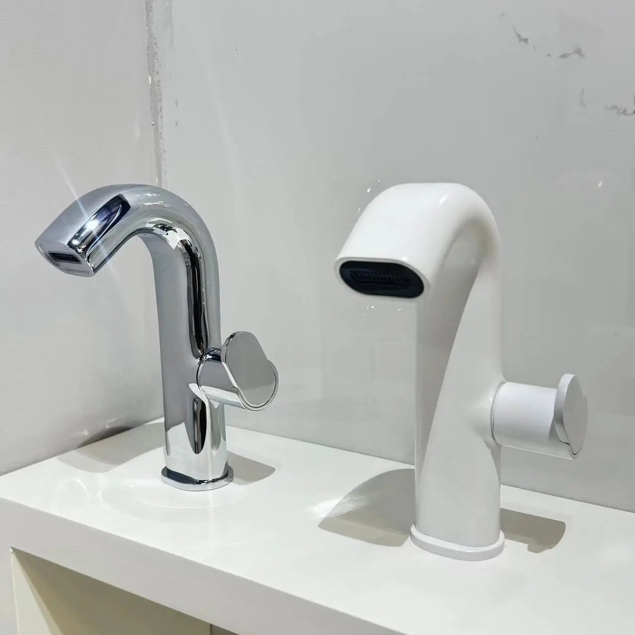 Smart Matte Black Single Handle Bathroom Basin Faucet Toilet Water Taps