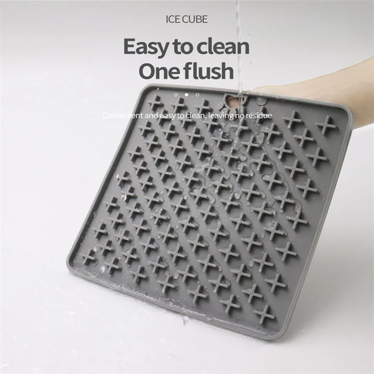 
New Silicone Dog slow food mat Lick Mat Peanut Butter Lick Pad with Strong Suction to Wall 