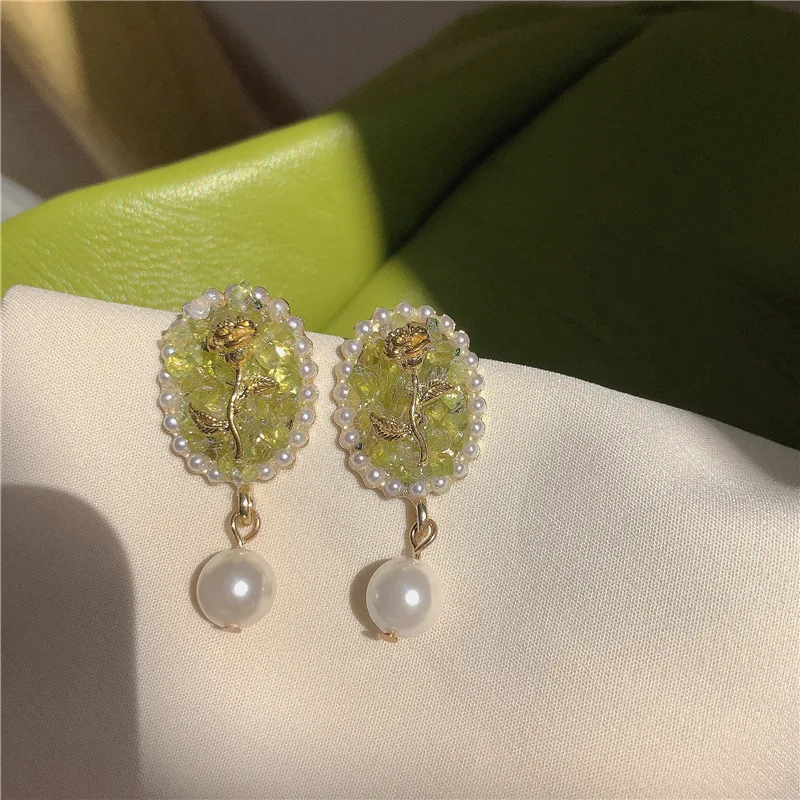 JUHU 2022 Retro palace rose pearl earrings female ins niche design pearl earrings 925 silver needle earrings wholesale