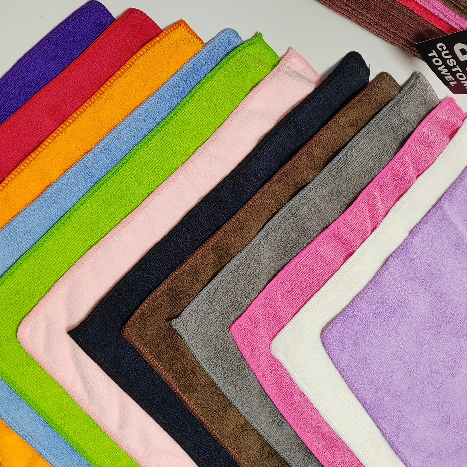 Beauty salon and barber shop specific towels have strong water absorption and do not shed hair. Quick drying cleaning wipes