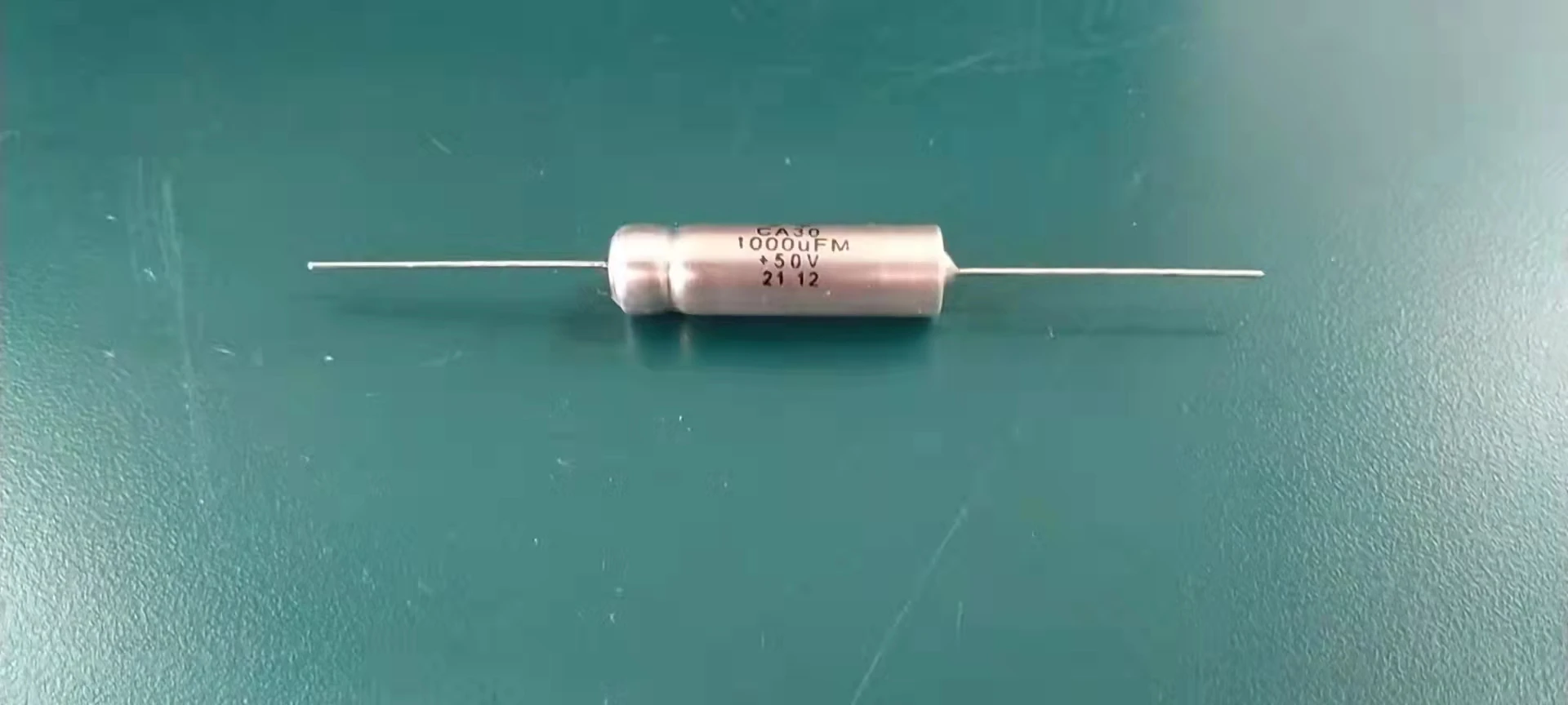 50V 10uF 10MFD 10MKF Wet Tantalum Capacitors with Epoxy End-Fill Sintered Anode