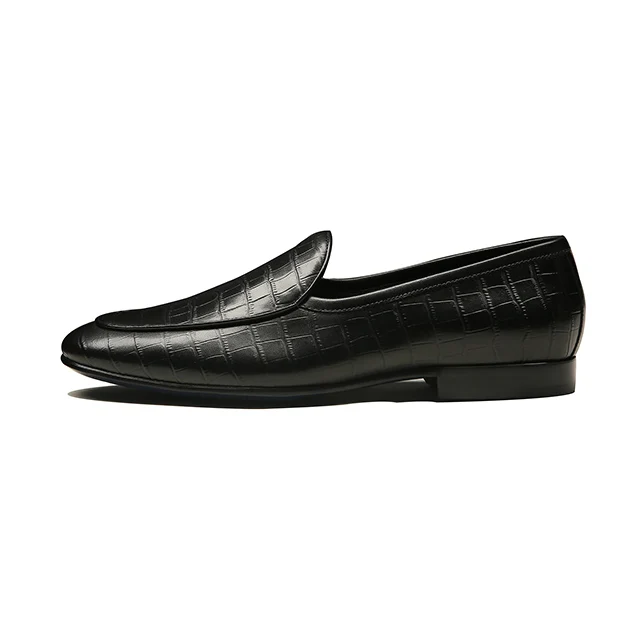 Factory wholesale Men Running shoes loafers comfortable insole made in black leather