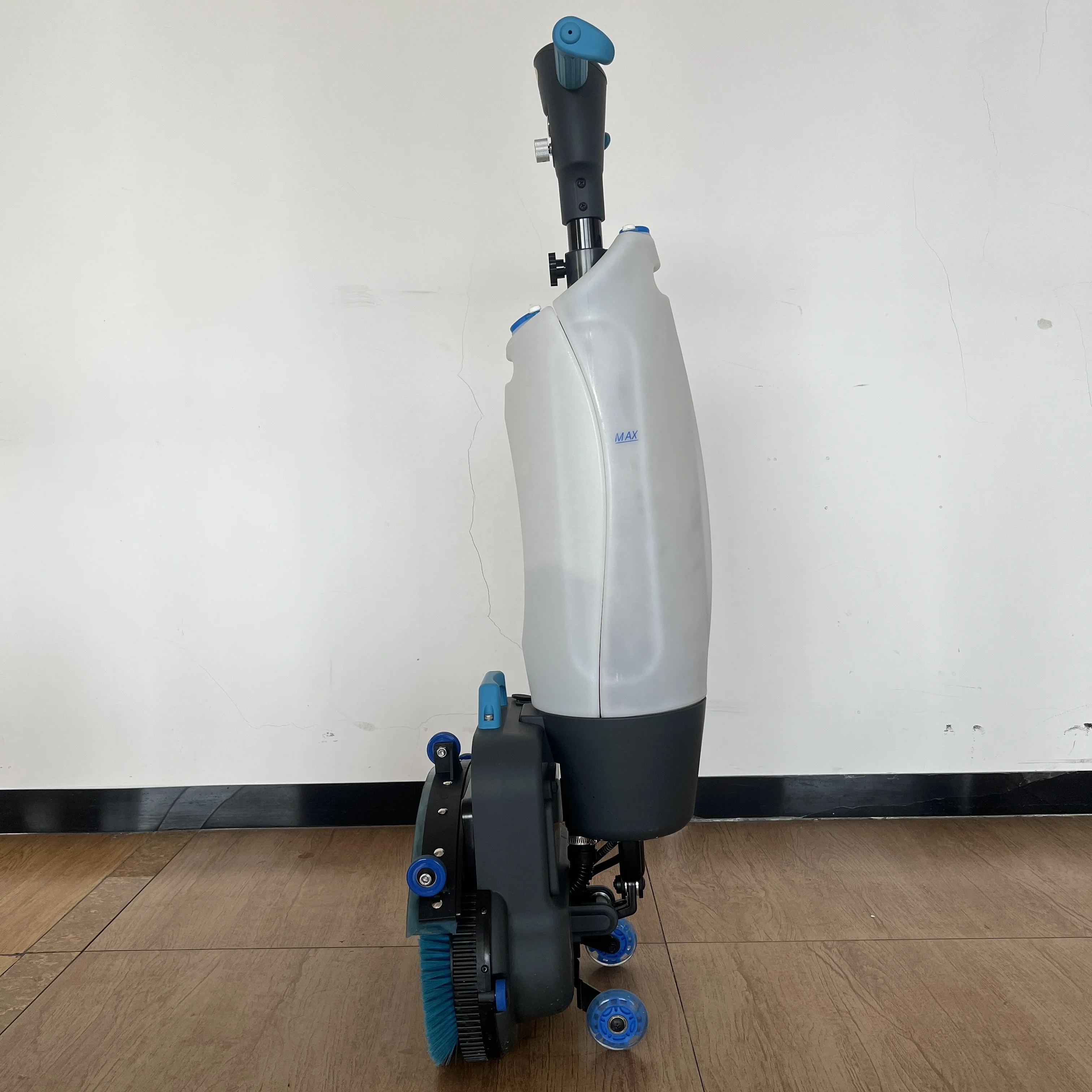 Most Excellent Quality Industrial Floor Scrubber Machines