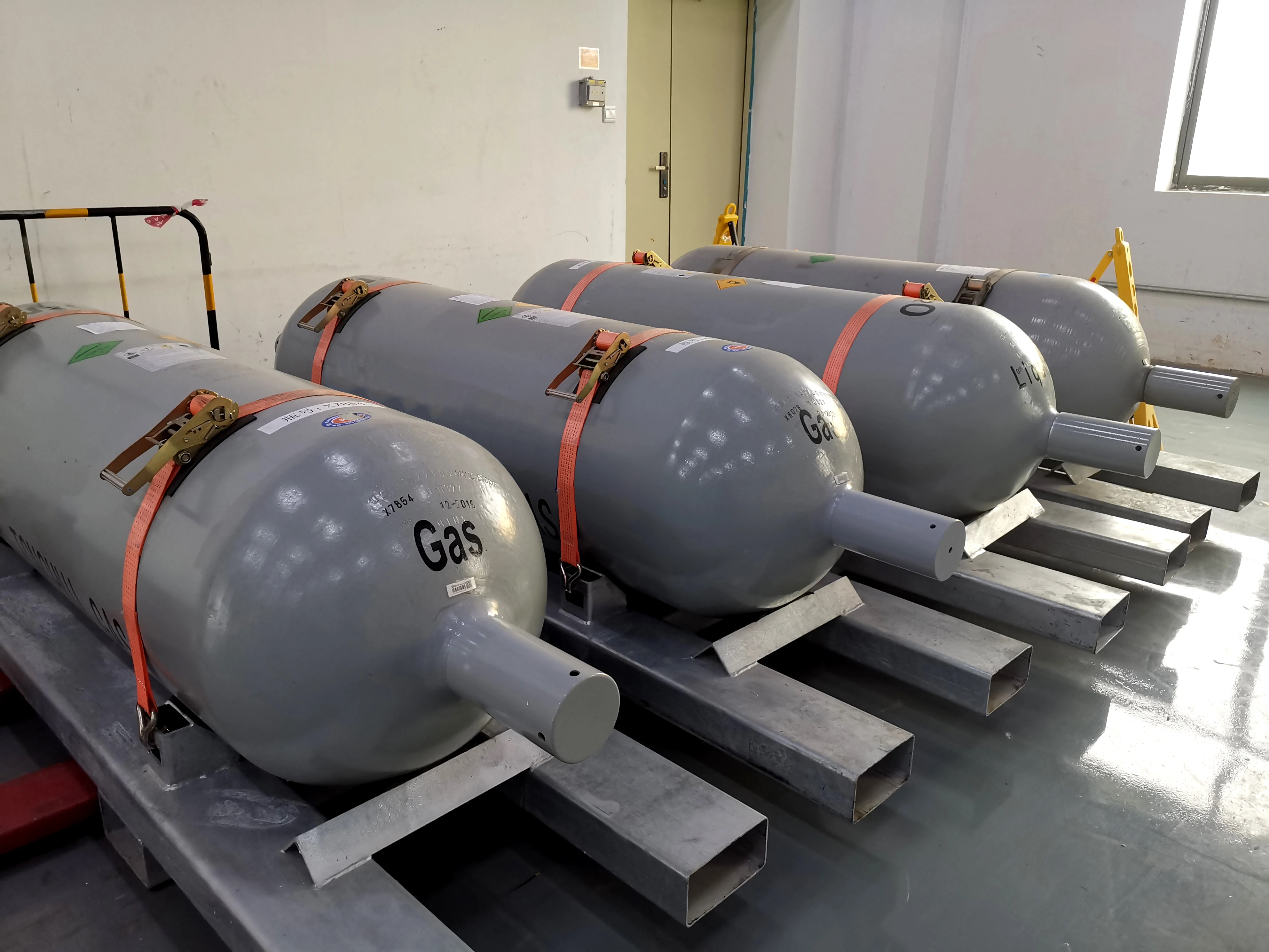 
Factory direct price electron large volume grade nitrous oxide gas tonner cylinder 