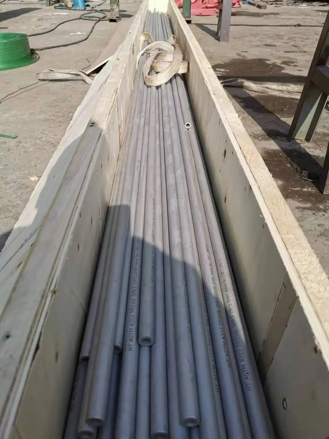AMS 5557 321 stainless steel seamless welded pipe tube