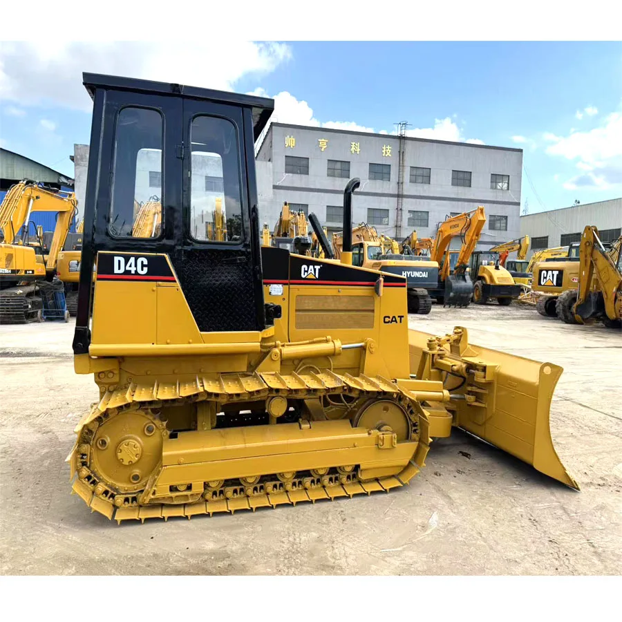 Used Caterpillar Small Bulldozer Cat D4C D5C D4 D5 Bulldozer Good Condition Original Bulldozer Cheap Price For Sale