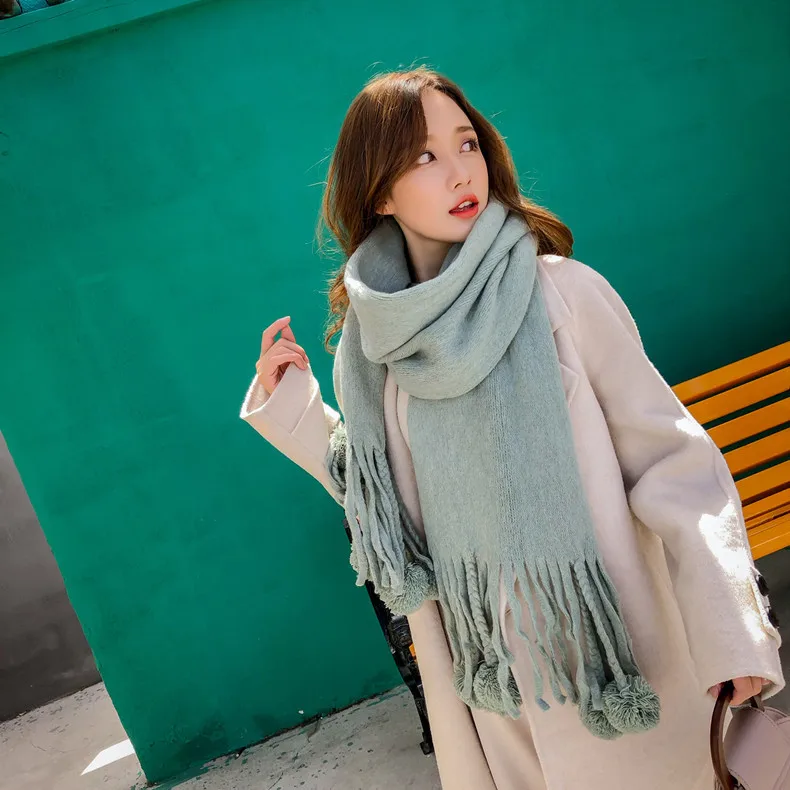 
Japan and Korea warp knitting pure color wool knitting drop ball scarf female fur ball neck thickened shawl wholesale 