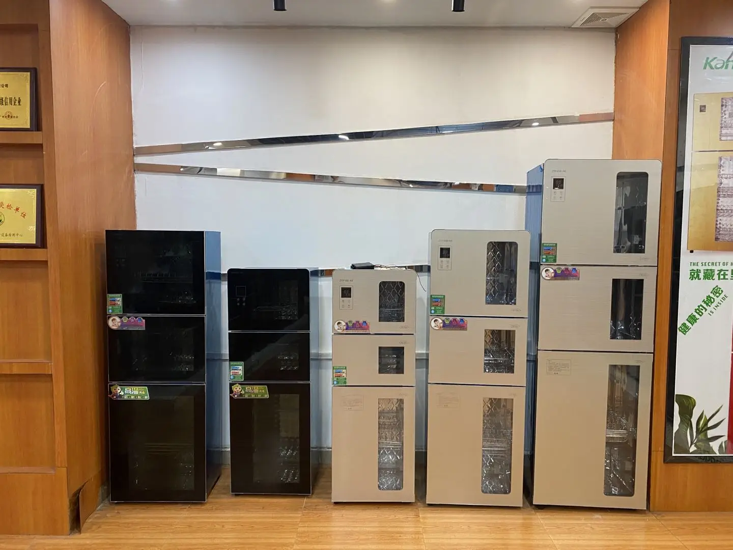 Китайское производство, новейший дизайн, 400 л, машина для ухода за одеждой, сушилка для одежды горячим воздухом, машина для дезинфекции воздуха