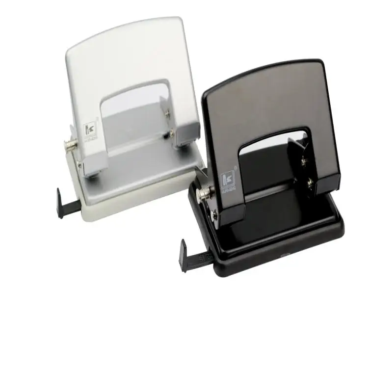 Черный экономичный офисный Дырокол 50%. Дырокол толщиной 5,5 мм, который позволяет проделывать 30 страниц за раз