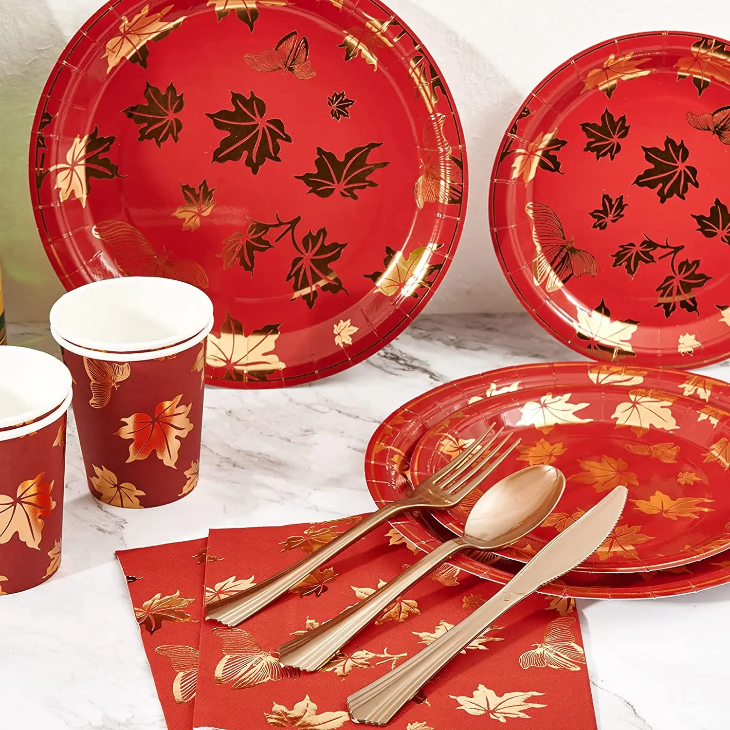 Eco- friendly Disposable tableware set Disposable party supplies kits party holiday Supplies  party paper plates