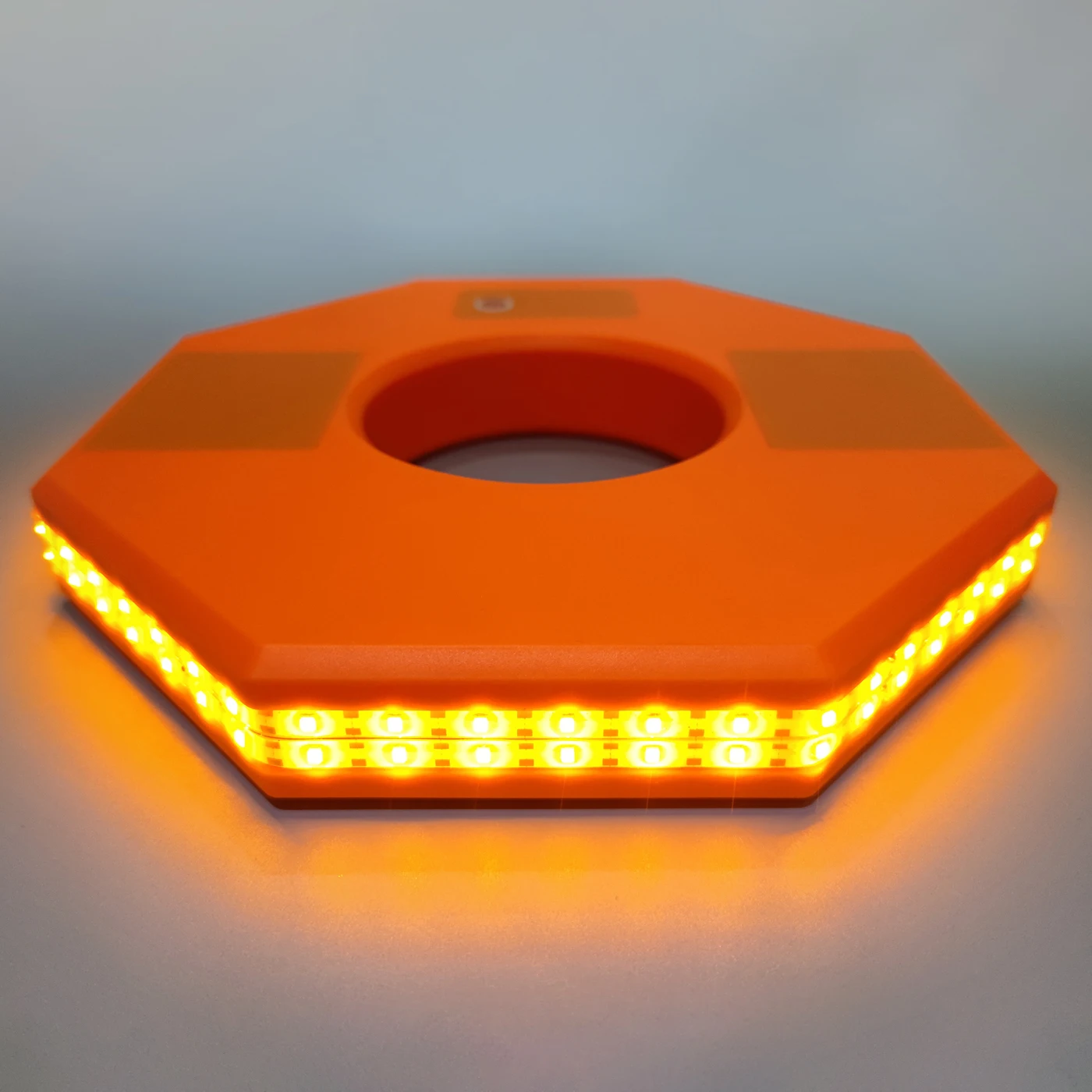 Road safety amber strobe beacon small smart LED traffic light traffic cone gate flashing light