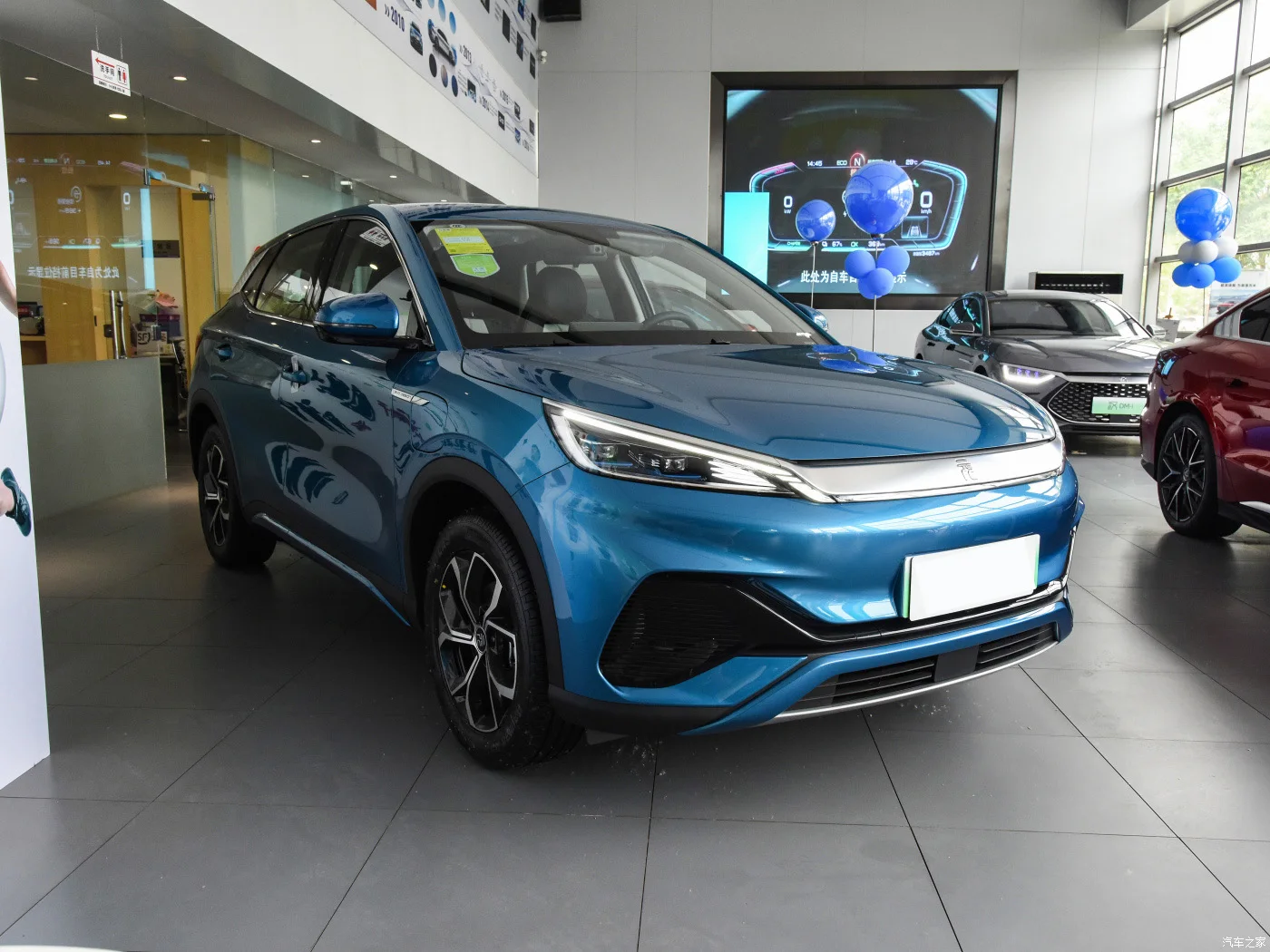 BYD yuan plus electric car with support fast charging City Electric Energy saving, safety and environmental protection