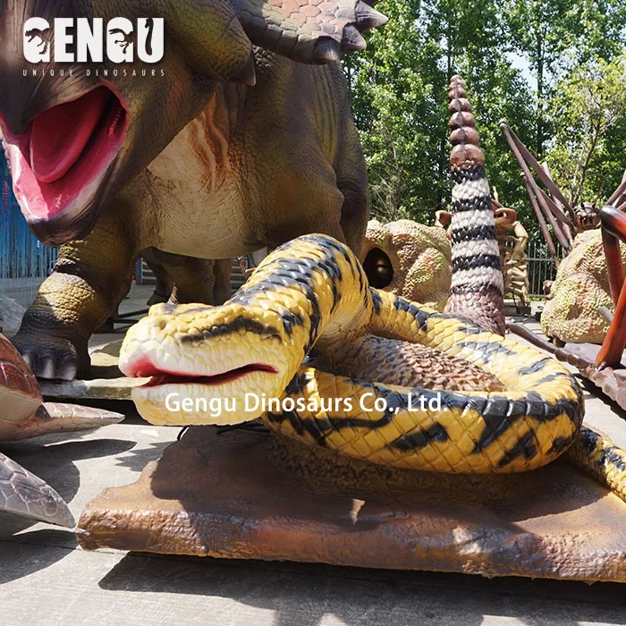 Handmade Life-Size Realistic Animatronic Snake Statue Realistic Animatronic Model