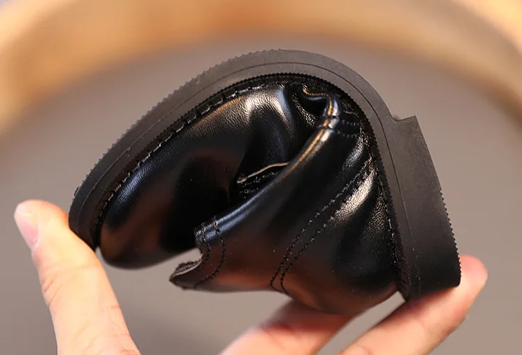 2022 Hot Selling Low MOQ Wholesale Winter Kids Boots Anti-Slip and Comfortable Zipper Style High-top Snow Martin Boots