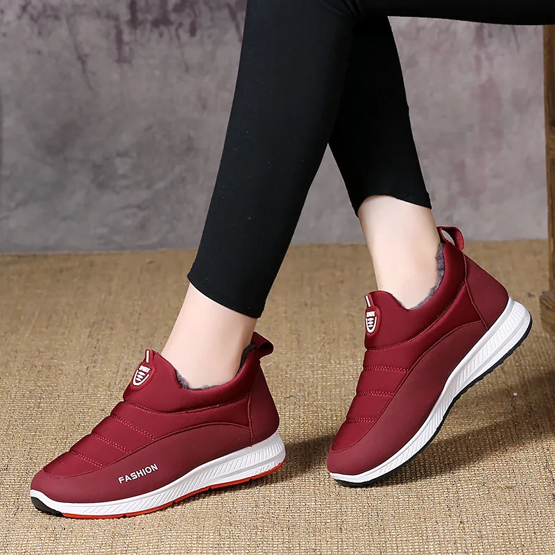 Snow Boots Women Shoes Warm Plush Fur Ankle Boots Winter Female Slip on Flat Casual Shoes Waterproof Women Sneakers Cloth Rubber